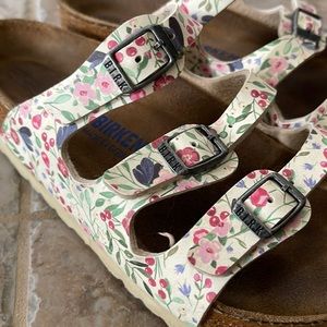 Birkenstock Floral Sandals Size 39 (Women’s Sz 9)